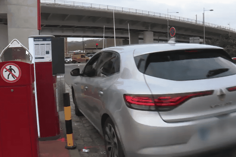 la hausse du tarif des parkings des quais fait grincer des dents