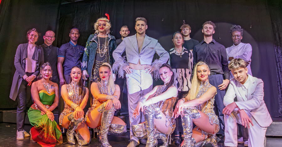 ILOA : plongeon vitaminé dans « Eternel »