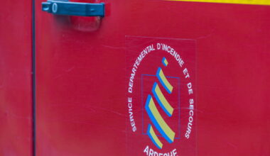 Ardèche. Un cycliste en urgence absolue après une chute dans un peloton à Vallon-Pont-d’Arc