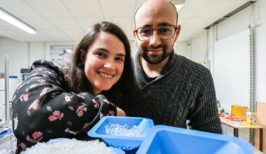 des scientifiques lancent une start-up pour aider les industriels à maîtriser les poudres