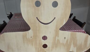 Strasbourg. Mannele géant et fête citoyenne de Noël à Cronenbourg