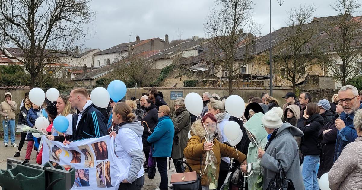 une minute de silence observée en hommage aux victimes