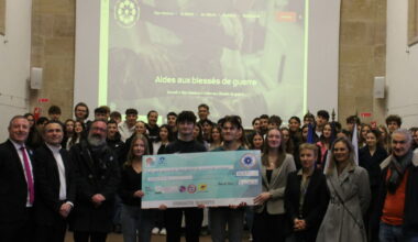 Bar-le-Duc. Les élèves du lycée Poincaré remettent presque 800 euros aux Bleuets de France