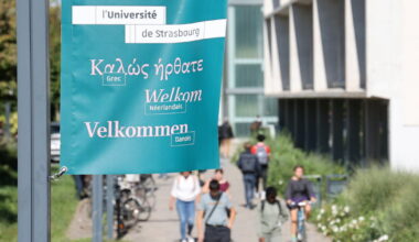 manifestation contre les « désinscriptions forcées »