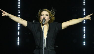 Saint-Étienne. Santa vertigineuse dans un Zénith bouillonnant !