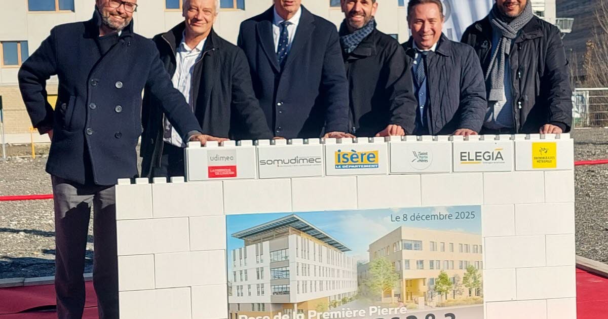 première pierre posée pour les Labs 2 et 3