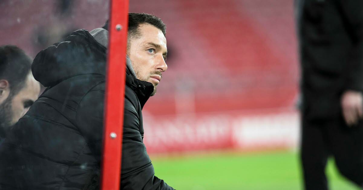 Football. Le Côte-d'Orien Stéphane Mangione au FC Nantes, en Ligue 1