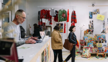 Strasbourg. Au Port-du-Rhin, le Kaleido’shop accueille un marché de Noël couvert jusqu’au 20 décembre