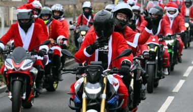 Photos . Plus de 800 pères et mères Noël motards défilent entre Nancy et Lunéville