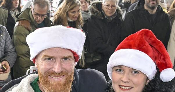 En images. Ces anciens de L'Amour est dans le pré inaugurent la deuxième édition de leur marché de Noël à l'est de Lyon