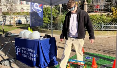 Saint-Etienne. Lunettes de simulation, quiz... On a testé les ateliers sur les dangers de l'alcool au volant avant les fêtes