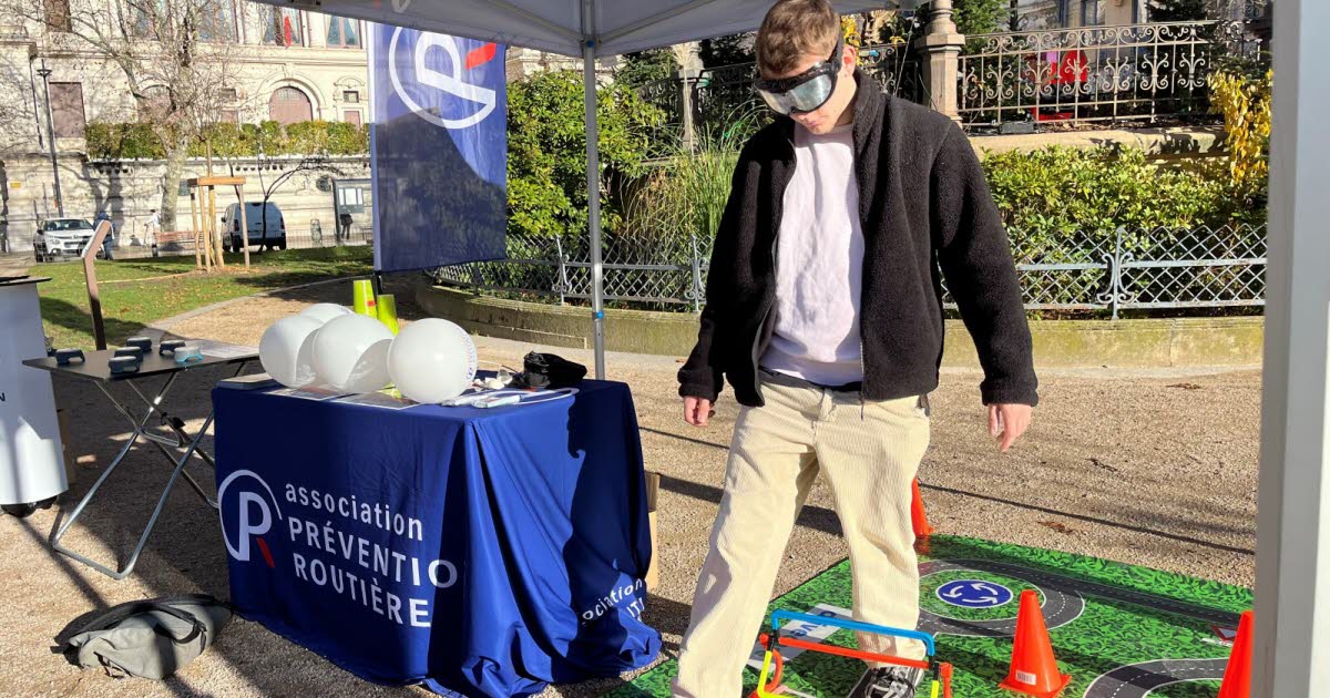 Saint-Etienne. Lunettes de simulation, quiz... On a testé les ateliers sur les dangers de l'alcool au volant avant les fêtes