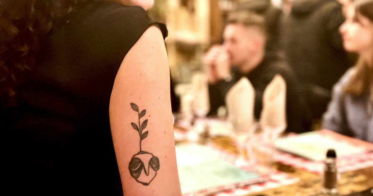 entre salons déclarés et tatouages à domicile, les risques d’une pratique trop peu encadrée