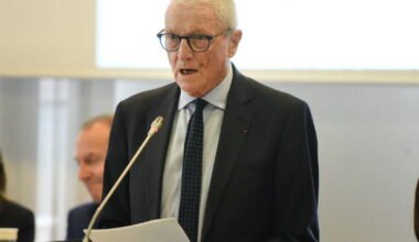 un premier conseil municipal sans huées pour Jean-Pierre Berger