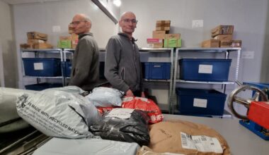 avant la hotte, les commerçants prennent soin des colis de Noël