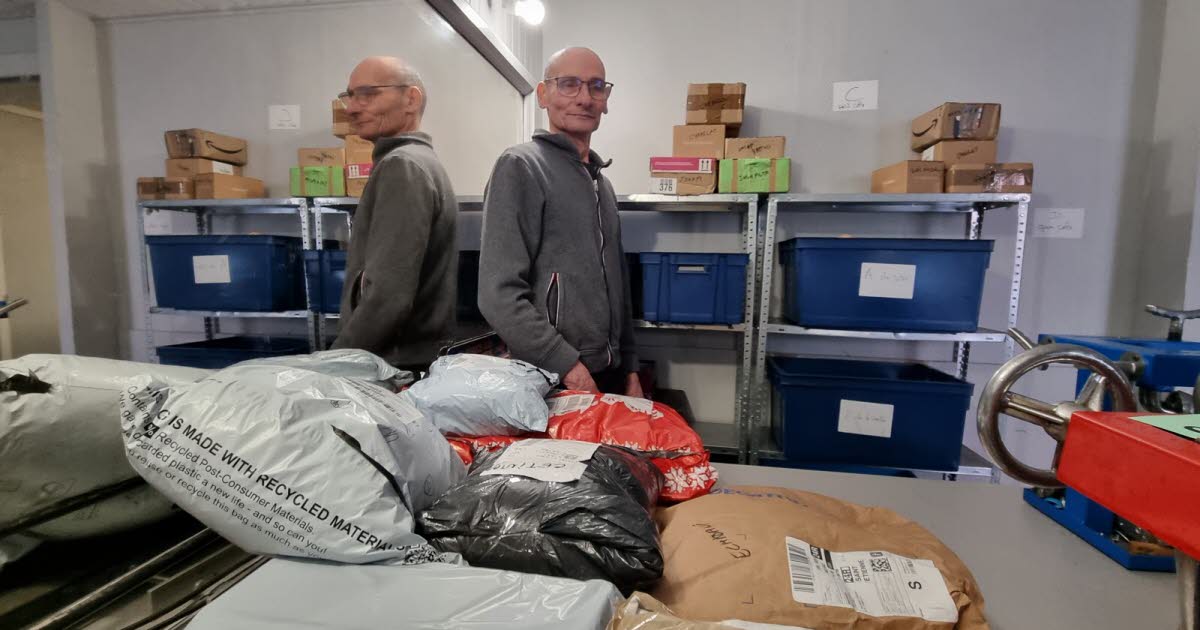 avant la hotte, les commerçants prennent soin des colis de Noël