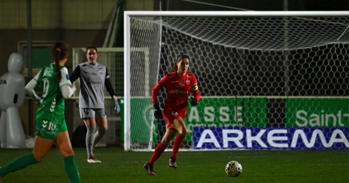 En direct Football - Première Ligue. A Saint-Etienne, le DFCO pousse pour ouvrir le score