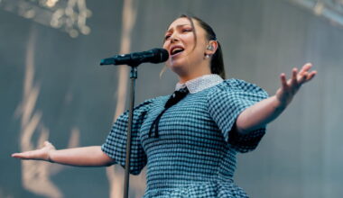 Grenoble. Linh seule sur scène après avoir assuré les premières parties de Gims