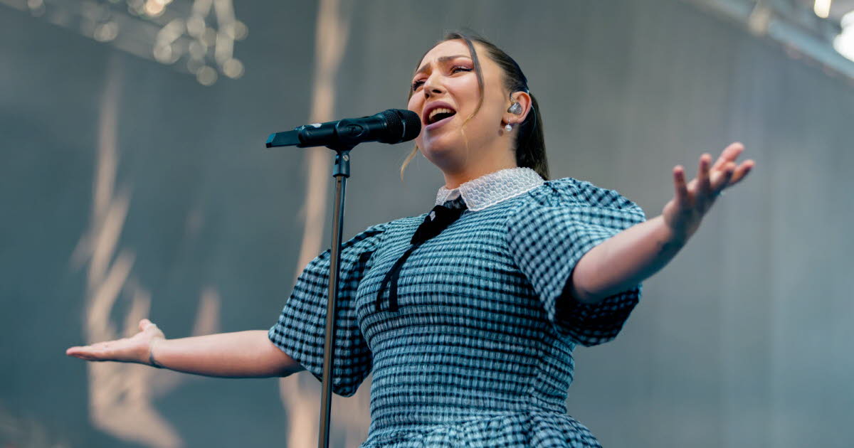 Grenoble. Linh seule sur scène après avoir assuré les premières parties de Gims