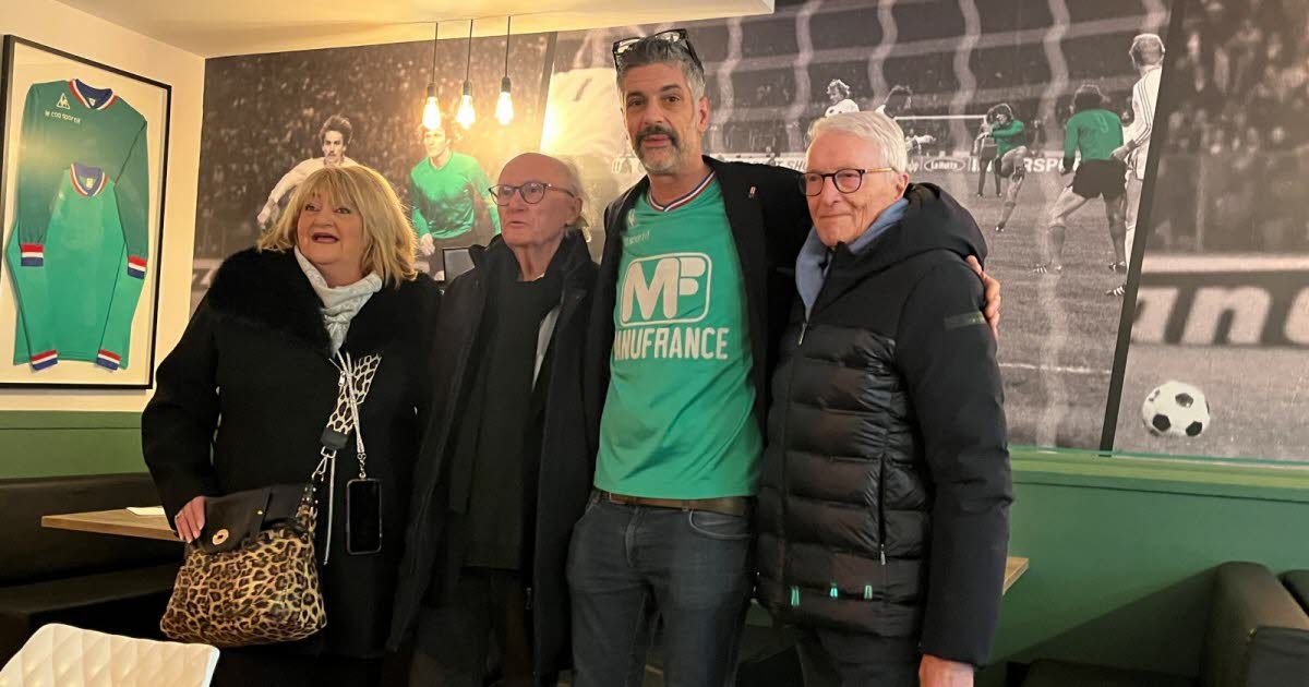 Loire. L'homme qui avait poursuivi l'agresseur du marché de Noël à Saint-Étienne a reçu la médaille du Département