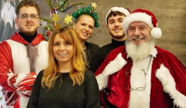 le père Noël se fait coiffeur le soir du réveillon