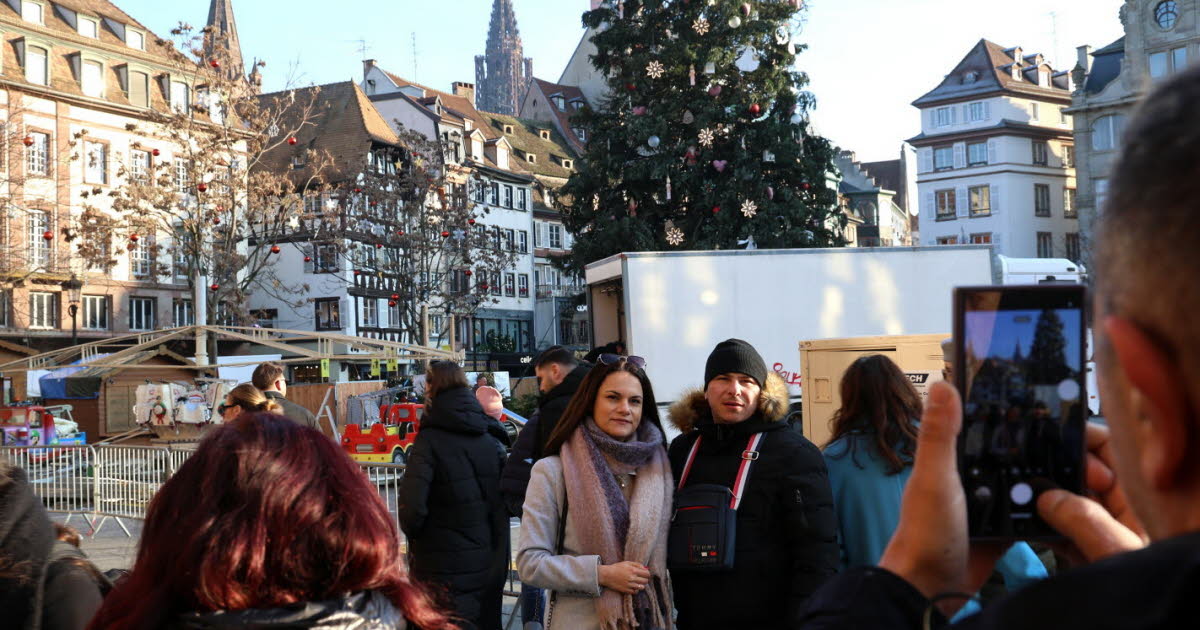 les chalets étant fermés, les touristes frustrés... ont marché