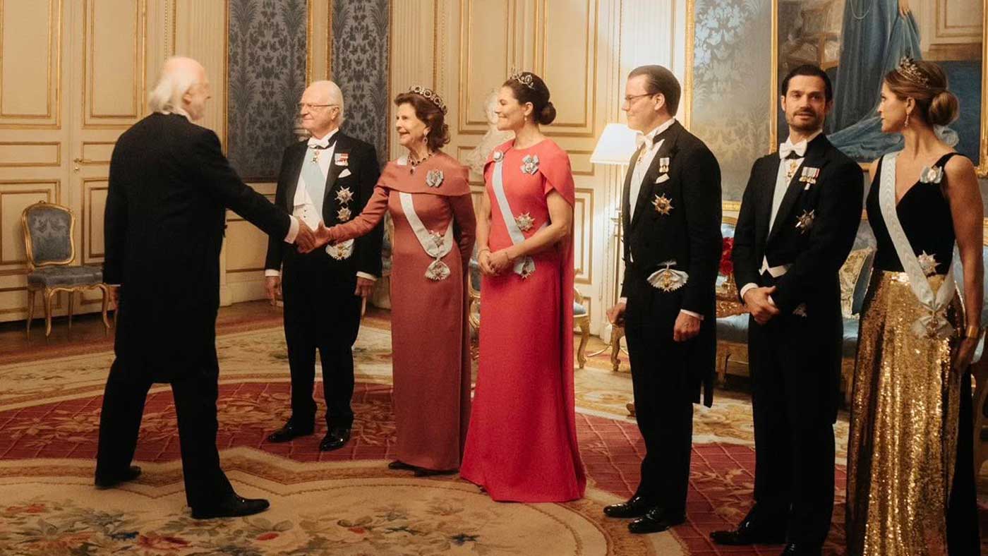La famille royale célèbre les Prix Nobel avec faste lors d'un somptueux banquet au palais royal de Stockholm