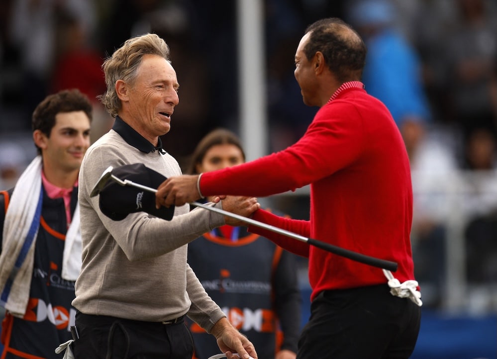 Tiger Woods Bernhard Langer Photo by Mike Ehrmann / GETTY IMAGES NORTH AMERICA / Getty Images via AFP