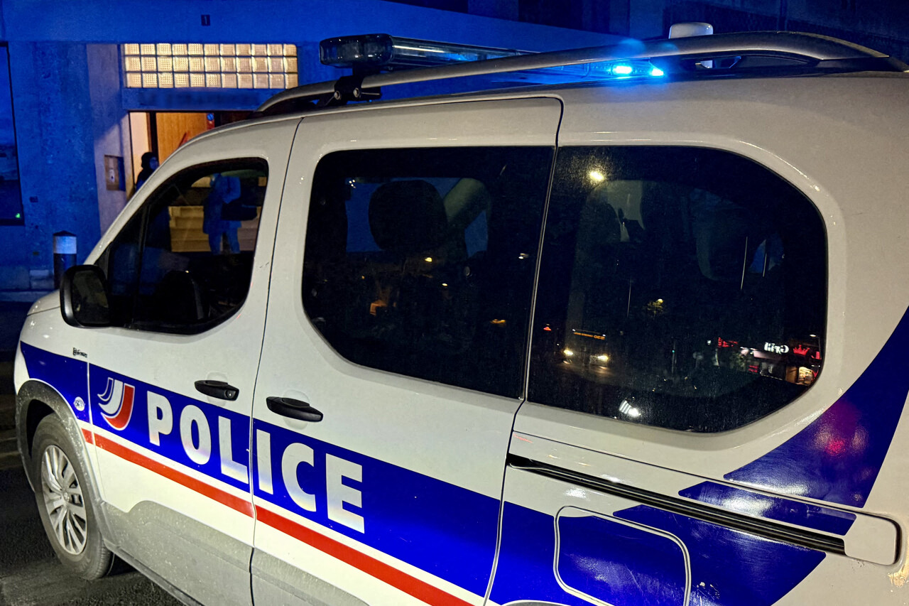 policier blessé et voitures accidentées