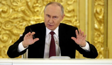 Pourquoi le rouble russe reste-t-il si fort alors qu'il devrait baisser?