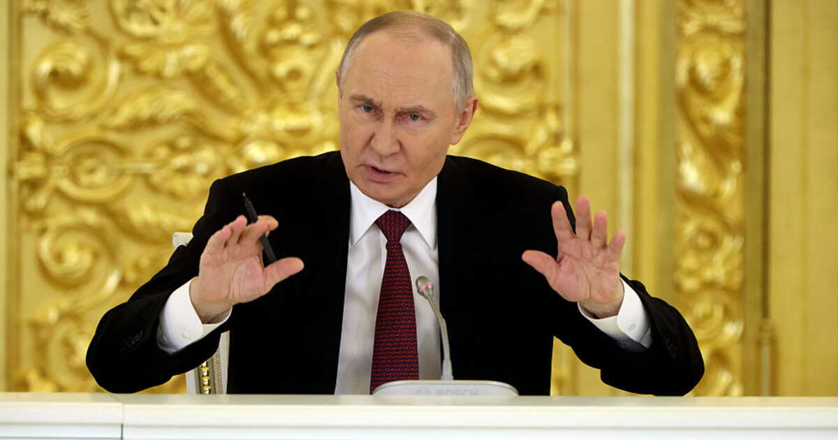 Pourquoi le rouble russe reste-t-il si fort alors qu'il devrait baisser?