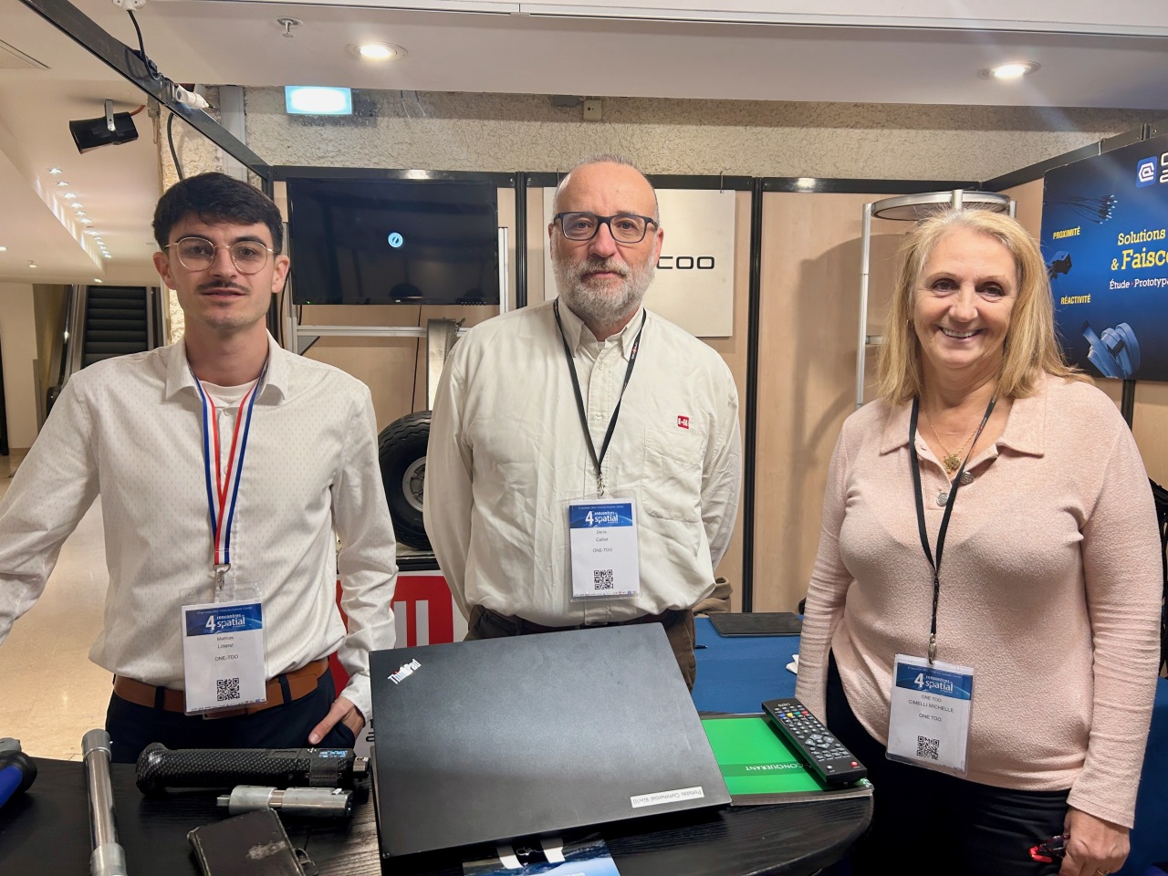 premiers pas dans le spatial a cannes pour one too 1