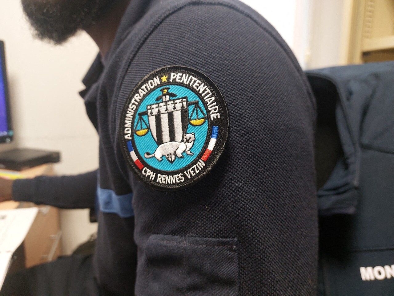 à la prison de Rennes, un surveillant pénitentiaire violemment agressé