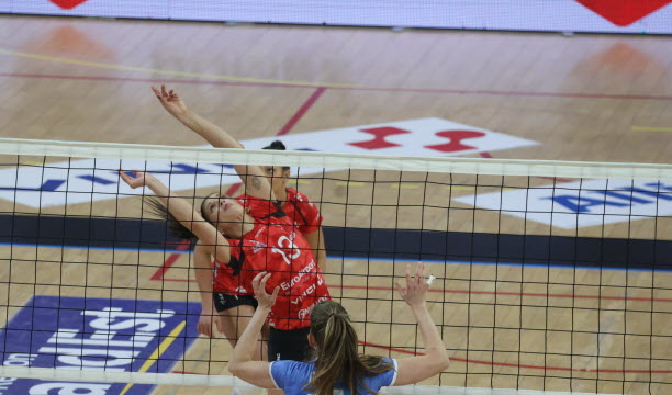 Quelle lucidité de Gretell Moreno, la passeuse cubaine du VMA, pour offrir ce set aux Mulhousiennes ! Photo Vincent Voegtlin