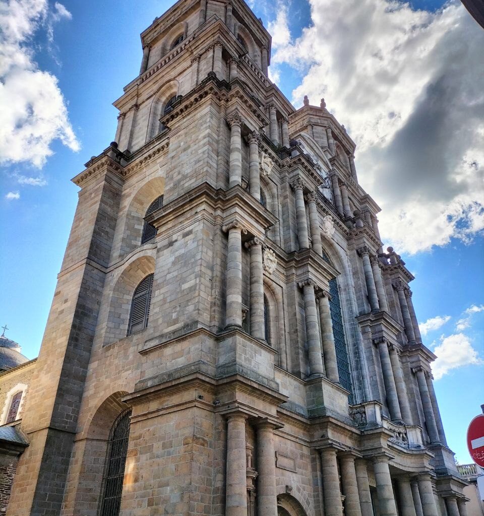 Affaire Poligné : non-lieu pour le viol, renvoi du prêtre du diocèse de Rennes en correctionnelle