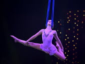 Répétition générale du spectacle cirquassien "Noël au cirque Imagine" sous le chapiteau du cirque Imagine à Vaulx-en-Velin. Photo Maxime Jegat