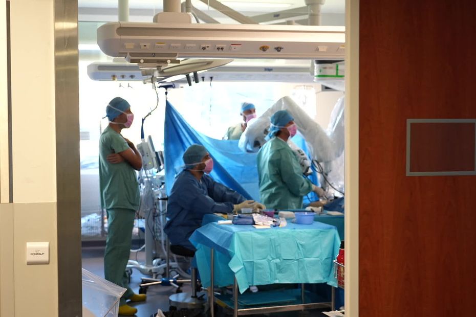 "Une seule cicatrice et une récupération plus facile", ce robot de chirurgie mini-invasive améliore la récupération post-opératoire
