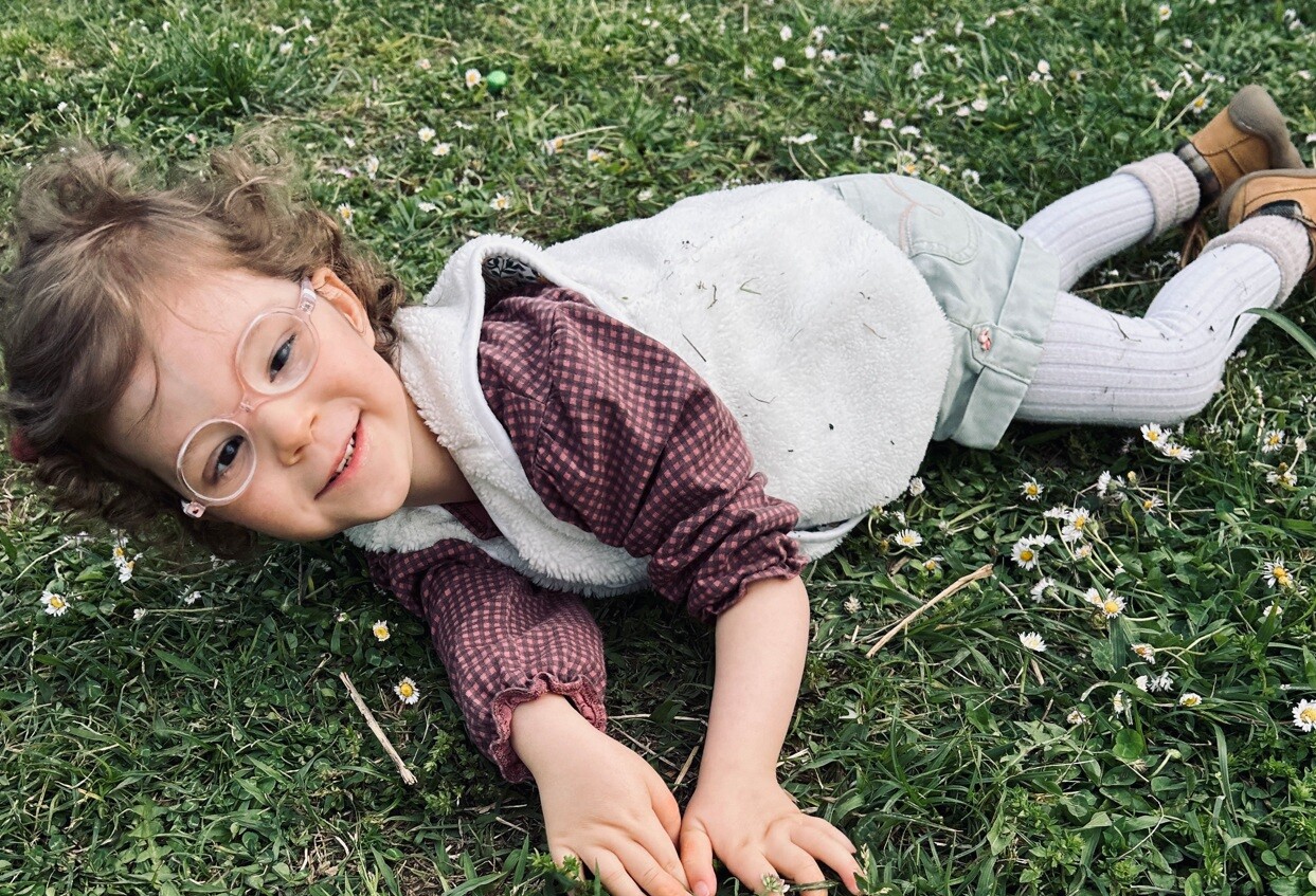 Interview. Soignée au CHU de Toulouse, Romane, 3 ans est atteinte d'une maladie génétique parmi les plus rares au monde