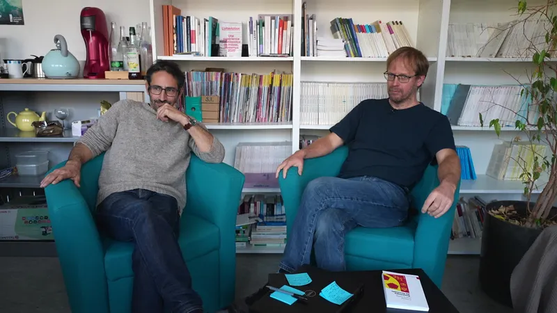 Pierre Mercklé et Julien Bertrand sont sociologues à l'UGA, ils sont membres du collectif qui publie Sociologie de Grenoble, une étude fouillée de la réalité grenobloise.