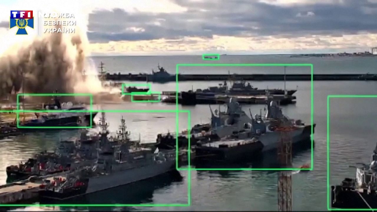 Un drone naval ukrainien détruit un sous-marin russe "pour la première fois de l'Histoire" : les images de l'explosion