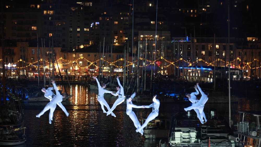 Patinoire, spectacle féerique, Jean-Pierre Papin à Marseille... top départ pour deux week-ends de festivités de Noël