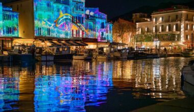 Un spectacle de lumière métamorphose des maisons de pêcheurs en tableau vivant près de Marseille et jusqu’au 4 janvier pour prolonger la magie des fêtes de fin d’année
