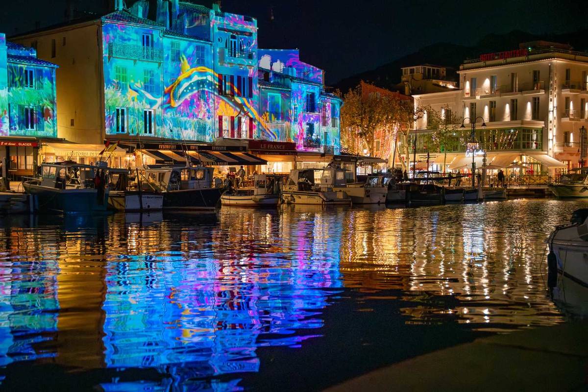 Un spectacle de lumière métamorphose des maisons de pêcheurs en tableau vivant près de Marseille et jusqu’au 4 janvier pour prolonger la magie des fêtes de fin d’année