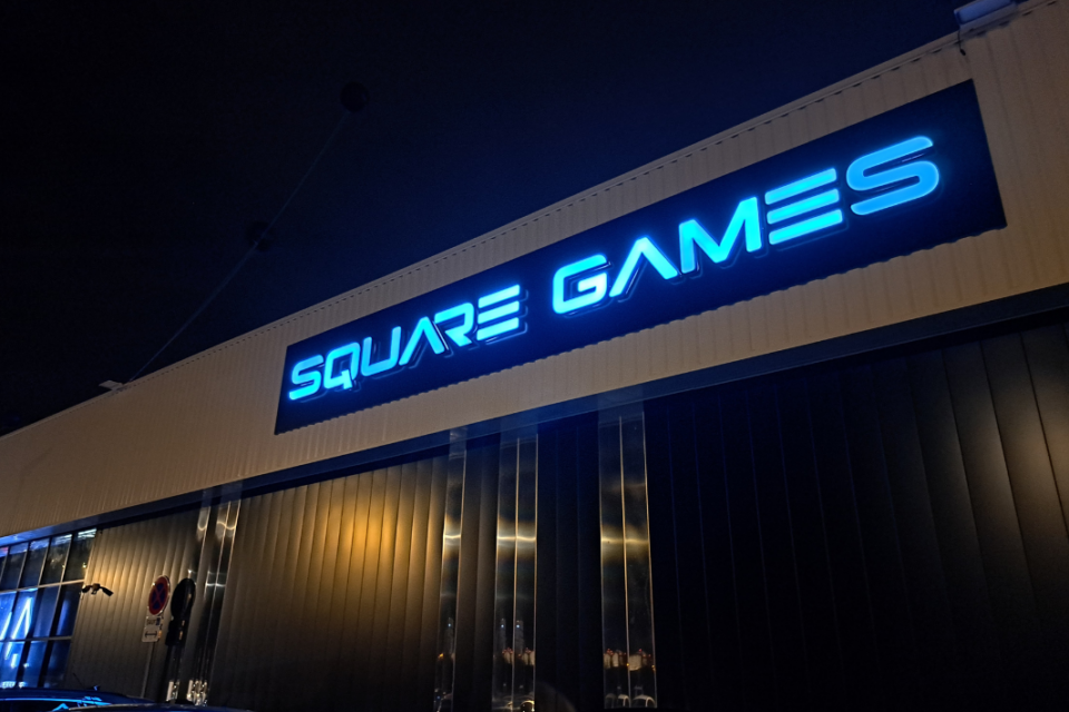 Square Games a lancé ses premières parties ce vendredi 5 décembre 2025.