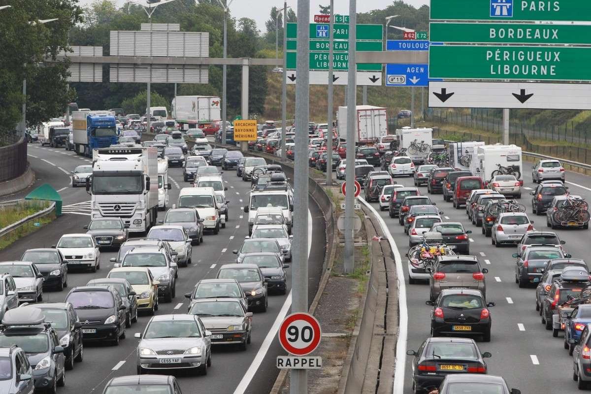 La rocade bordelaise du côté de Villenave-d’Ornon, qui a gagné 25 % d’habitants entre 2017 et 2023.