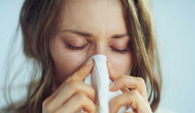 "Super grippe" : le Royaume-Uni frappé par une épidémie sans précédent, doit-on s'inquiéter en France ?