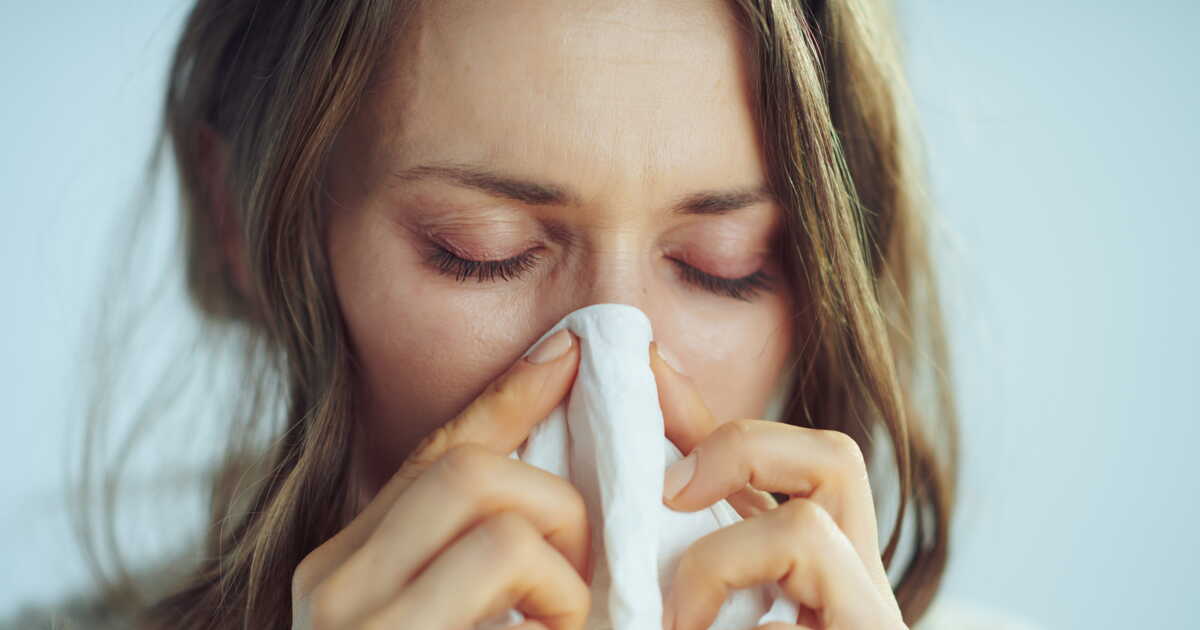 "Super grippe" : le Royaume-Uni frappé par une épidémie sans précédent, doit-on s'inquiéter en France ?