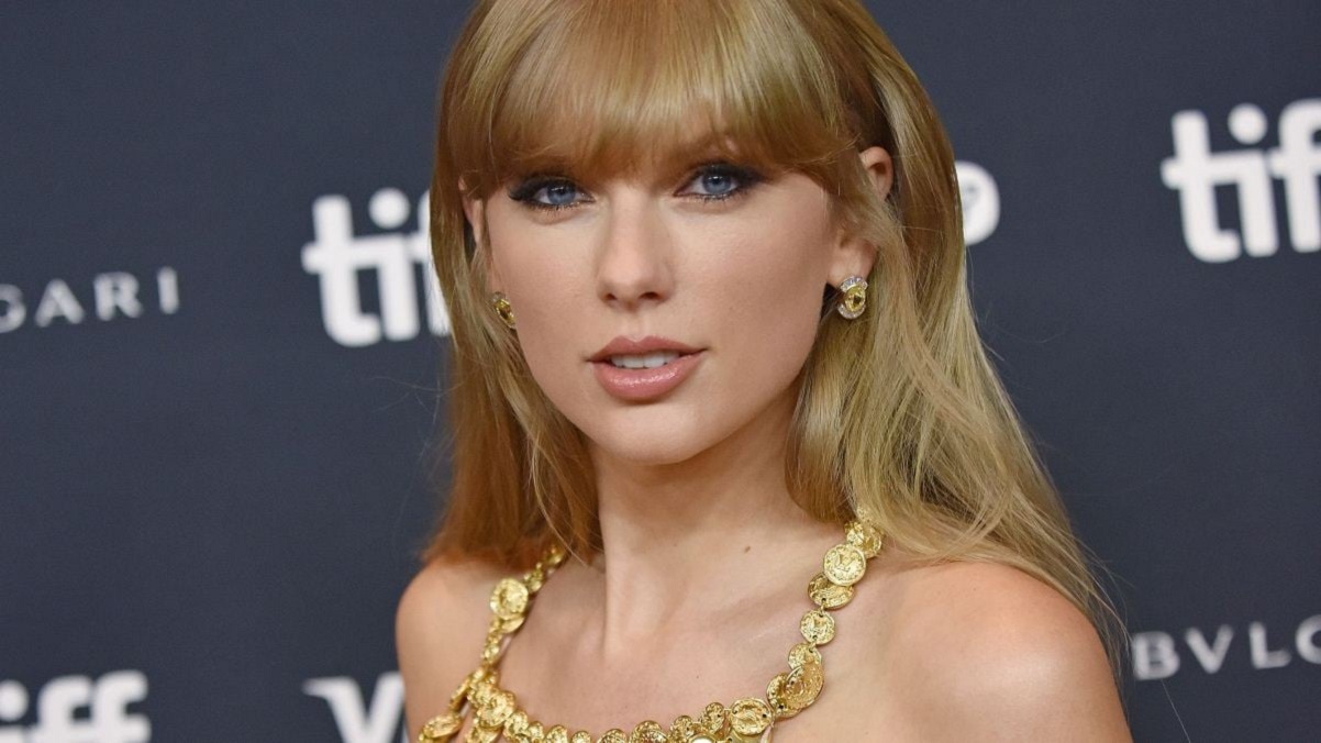 "Quel exemple pour la jeunesse", elle scandalise