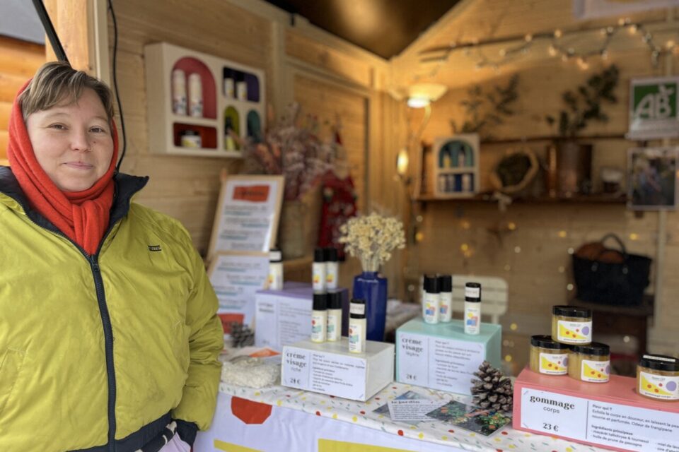 Des coffrets cadeaux regroupent différentes routines de soins adaptées à toute la famille.