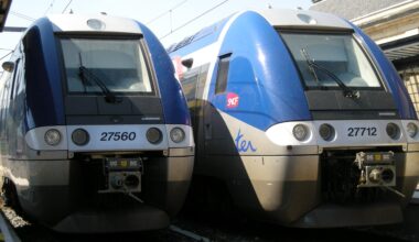 des voyageurs SNCF évacués après un départ de feu sur un train